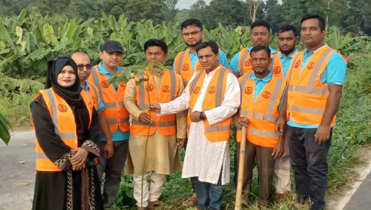 শিবগঞ্জের আঞ্চলিক মহাসড়কে নিসচার বৃক্ষরোপণ কর্মসূচি